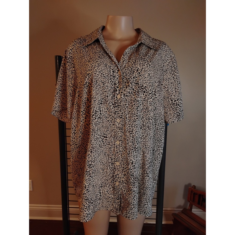 CJ Banks Leopard Print Button Front Blouse Womens 2X Short Sleeve Animal Print